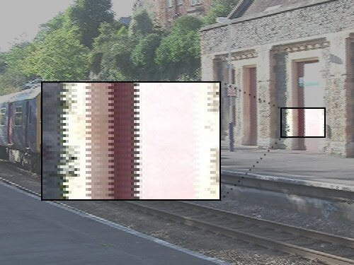 zoom image of train